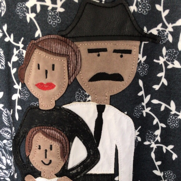 (SOLD) Dolce & Gabbana Family Patch Hoodie - Picture 2 of 4